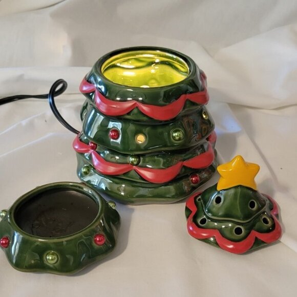 Retired SCENTSY Premium Christmas Tree Wax Warmer with Box - Picture 3 of 4